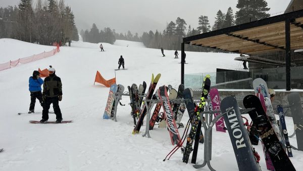 冬季風暴 李峽谷迎來11 英寸新雪