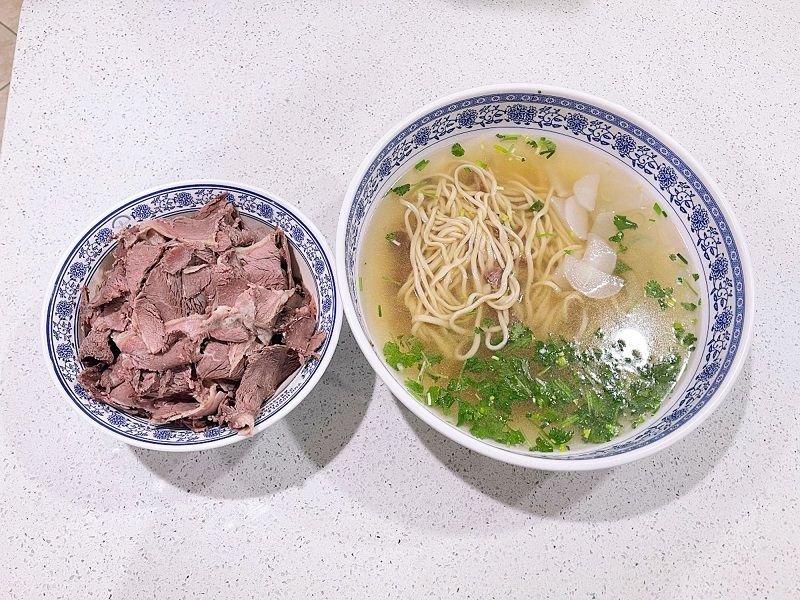 啟雲蘭州牛肉麵館 推出超級大碗牛肉麵