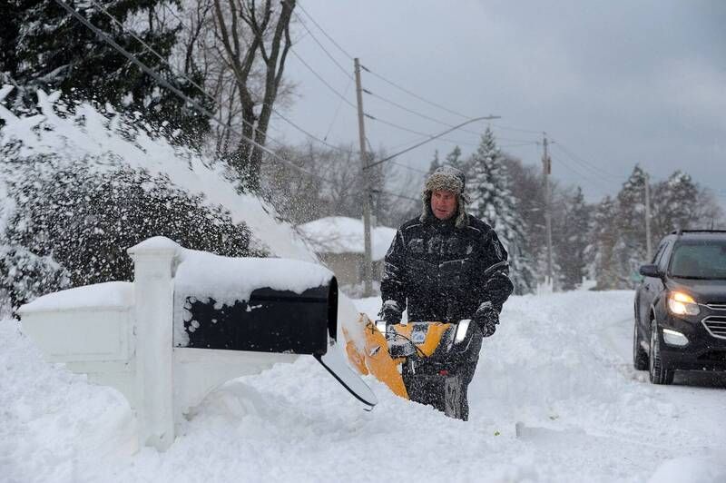 暴風雪狂掃五大湖區 衝擊感恩節後返家人潮