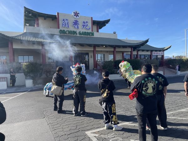 蘭香苑海鮮大酒家舞獅慶蛇年